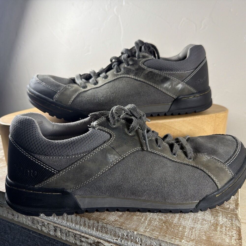 Ahnu Mens Suede Walking Shoes Grey Size 10 AF1404